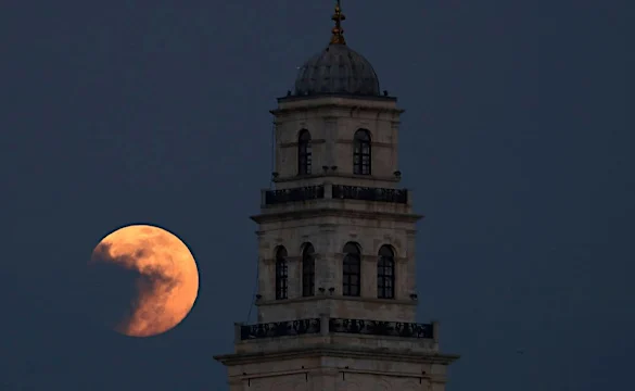 Σκοποβολή για το φεγγάρι: Ο Ερντογάν στοχεύει στη σεληνιακή προσγείωση το 2023