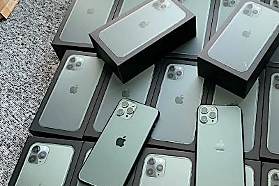 Unsold Smartphone Deals In Pakistan  : Check Prices Now!