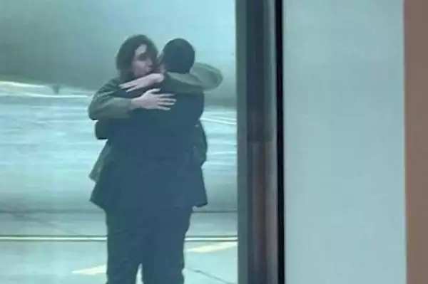 Cecilia Sala, le prime parole appena scesa dall'aereo