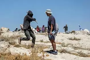 Guidés par la foi, des militants juifs affrontent des colons violents pour protéger des Palestiniens