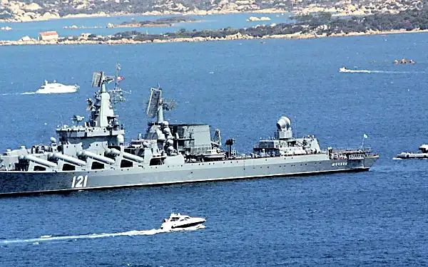 Ο στόλος της Μαύρης Θάλασσας χτυπήθηκε και βυθίστηκε.  Καταρρέει από χιλιάδες επίσης τανκς και τεθωρακισμένα οχήματα