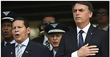 Pesquisa Vox devastadora para Bolsonaro e os militares: 65% os querem longe do poder, 49% condenam comportamento do presidente na pandemia