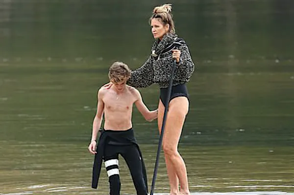 [Photos] 35+ Celebrities Who Are Secretly Really Tall