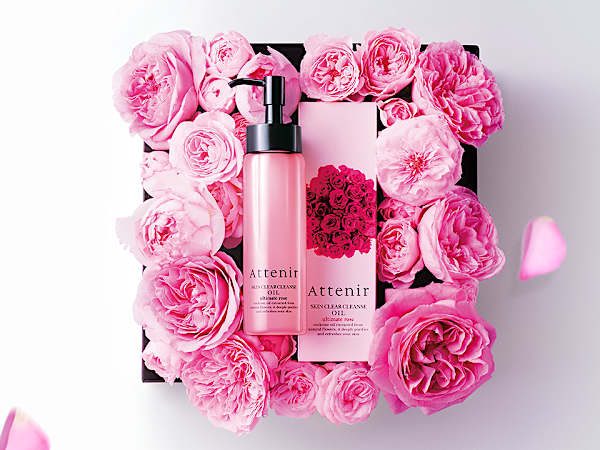 ノーファンデなのに輝くような肌!?美肌キープのための毎日の習慣とは