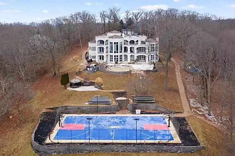 No One Wants to Buy Rapper Nelly's Ruined Mansion.