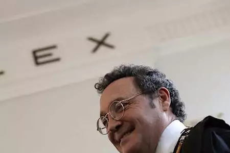 'Defiéndete en Derecho' recoge firmas para pedir la dimisión de la Sala de lo Penal del Tribunal Supremo